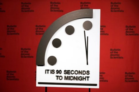 【終末時計】人類滅亡までの「残り時間」はどう変わってきた？ 2023年は過去最短の「90秒」